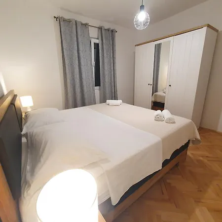 Martina Apartament Sveti Filip i Jakov